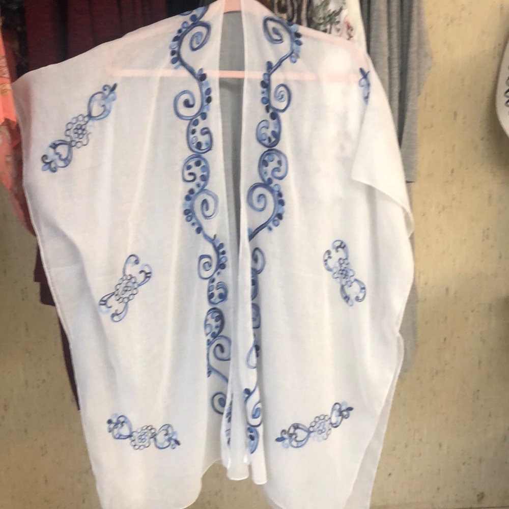 Embroidered kimono